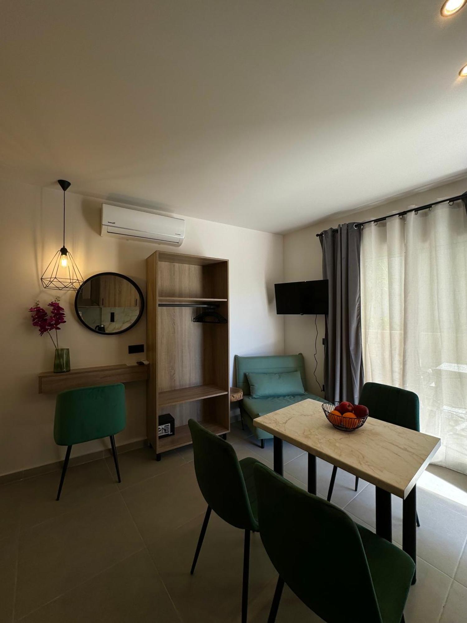 Bay View Apartment Faliraki Luaran gambar